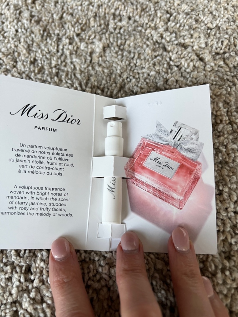 Dior White Cushion Powder Puffs & Miss Dior Sample New - Picture 5 of 7